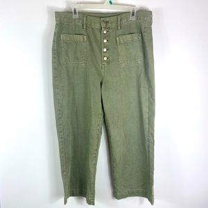 American Eagle Crop Jeans